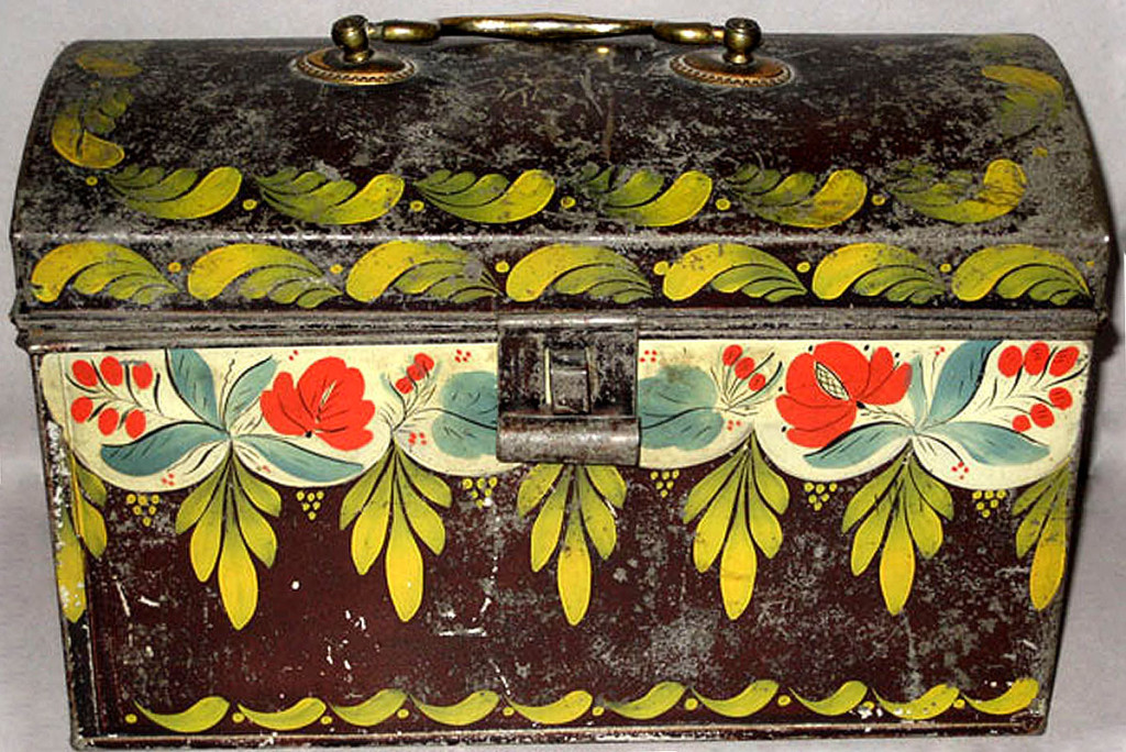 Trunk, probably made in Connecticut or Philadelphia, Pennsyvlania, 1800-50.  Bequest of H.F. du Pont, 1965.1724